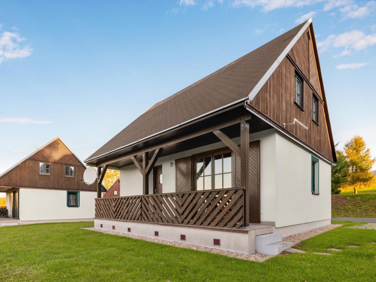 Holiday Home Holiday Hill 51 By Interhome Cista  Экстерьер фото